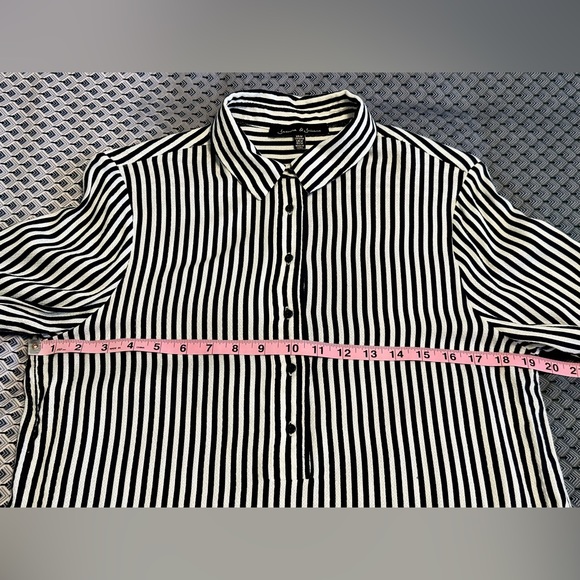 Striped Crop Jasmine & Julia Blouse Size M - Picture 4 of 10
